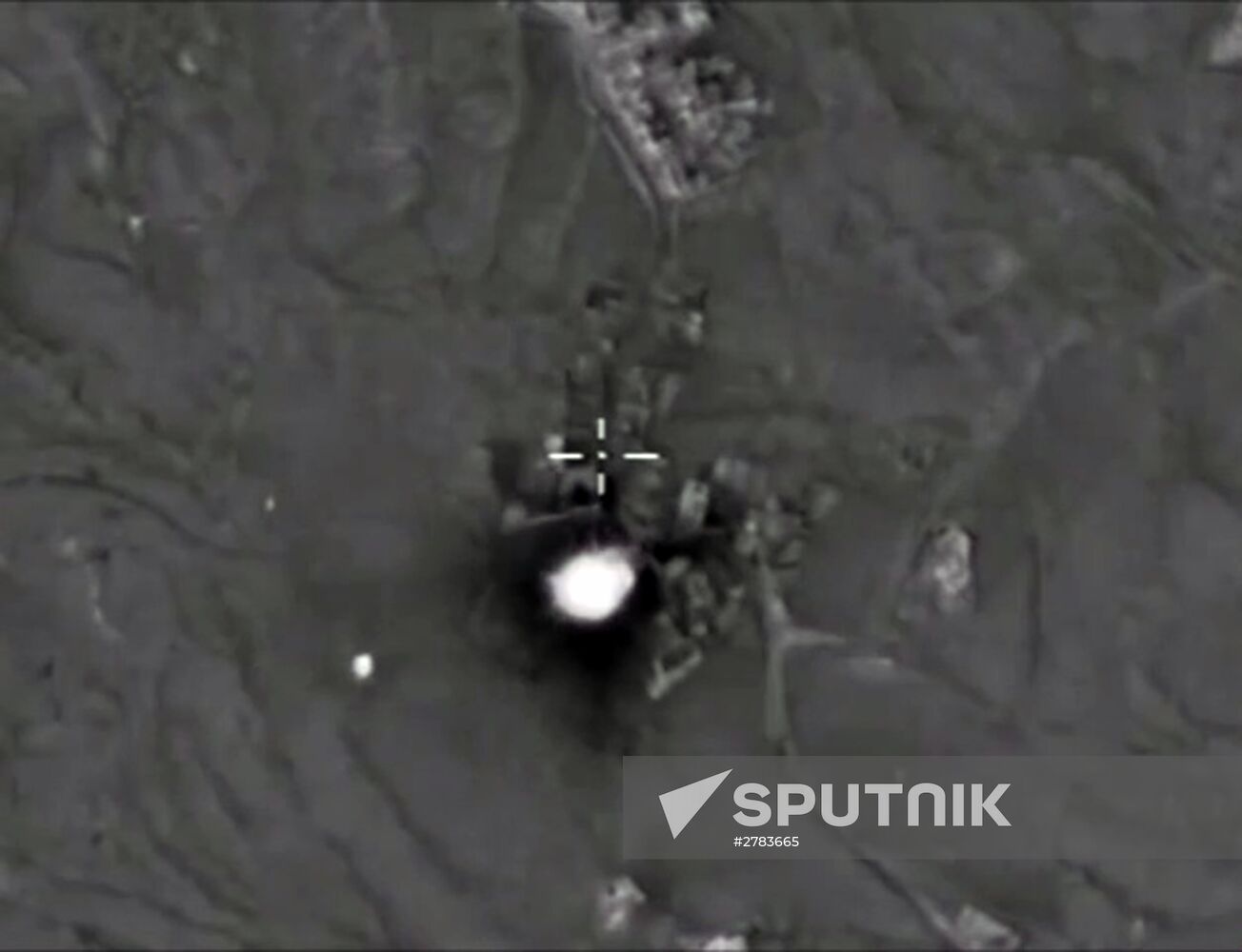 Russian warplanes destroy ISIS infrastructure in Syria