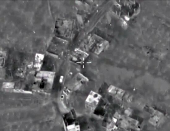 Russian warplanes destroy ISIS infrastructure in Syria