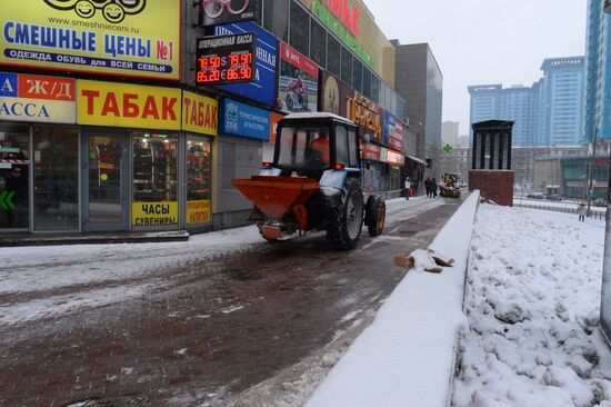 Moscow roads treated with deicing chemicals