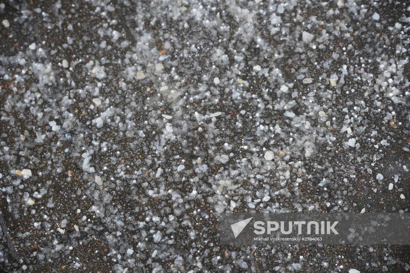 Moscow roads treated with deicing chemicals