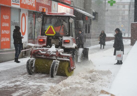 Moscow roads treated with deicing chemicals