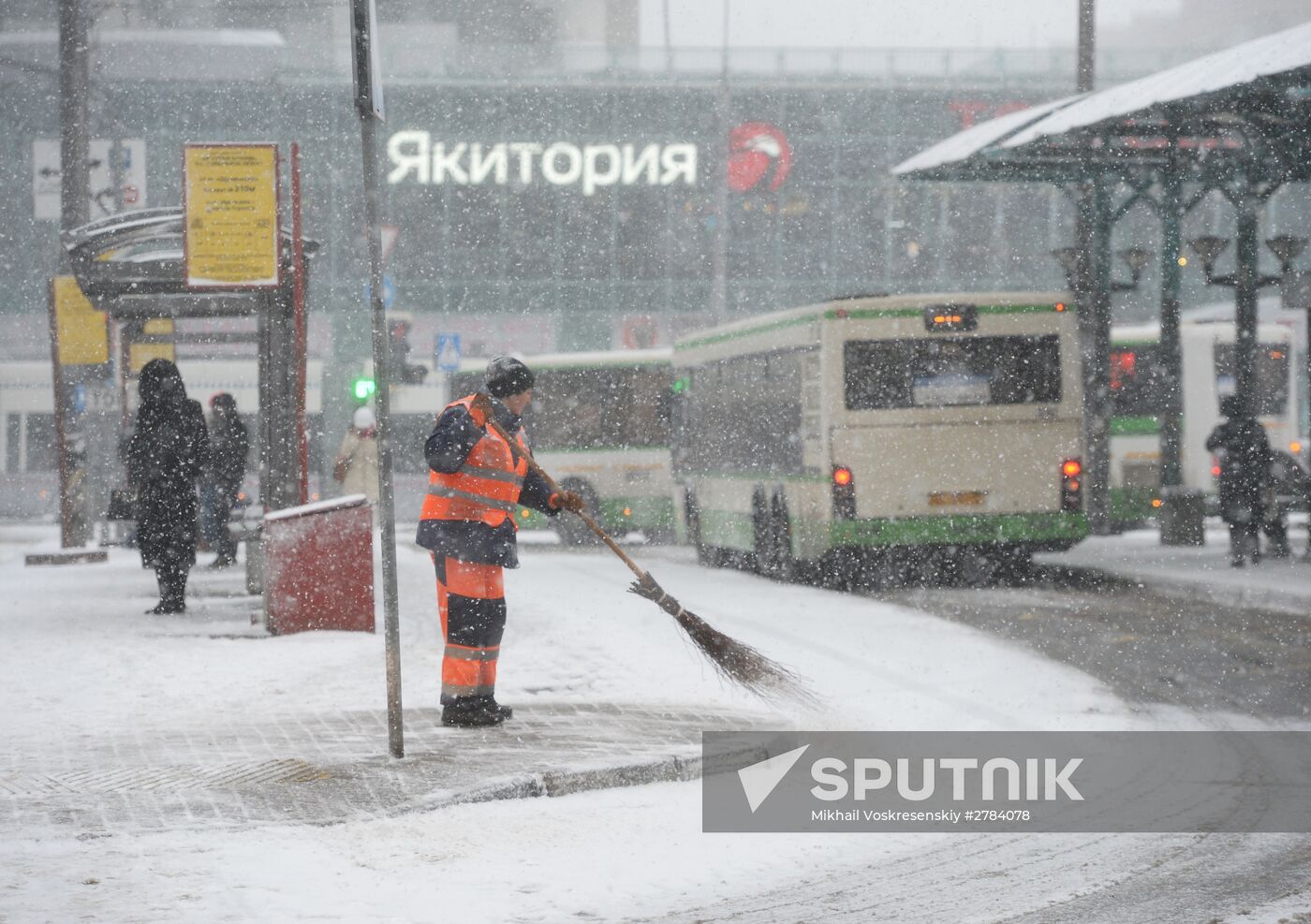 Moscow roads treated with deicing chemicals