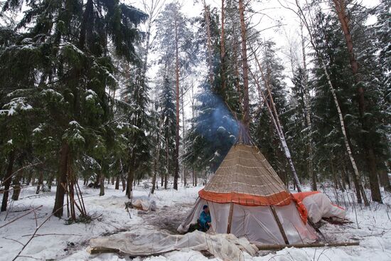 Expedition 54/55 crew conduct winter forest survival training