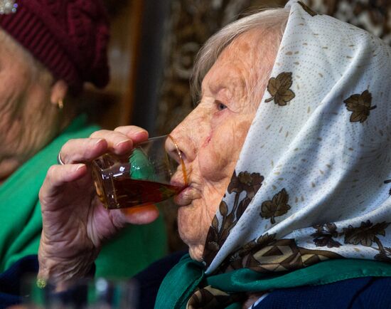 Crimea's Simpheropol district's oldest resident celebrates 106th birthday