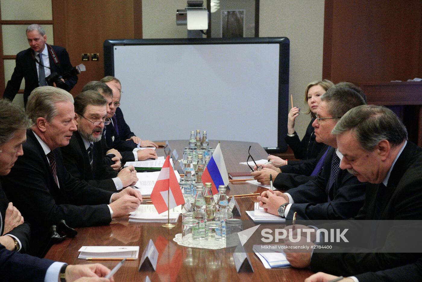 Economic Development Minister Alexei Ulyukayev meets with Vice Chancellor of Austria Reinhold Mitterlehner