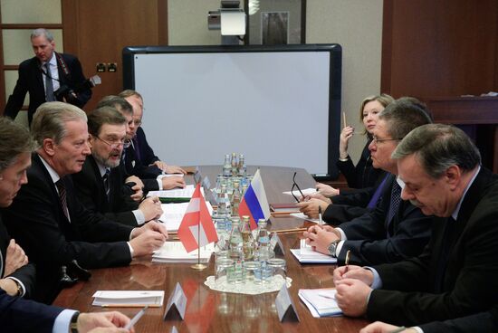 Economic Development Minister Alexei Ulyukayev meets with Vice Chancellor of Austria Reinhold Mitterlehner