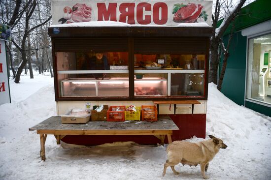 Unauthorized kiosks demolished in Yekaterinburg