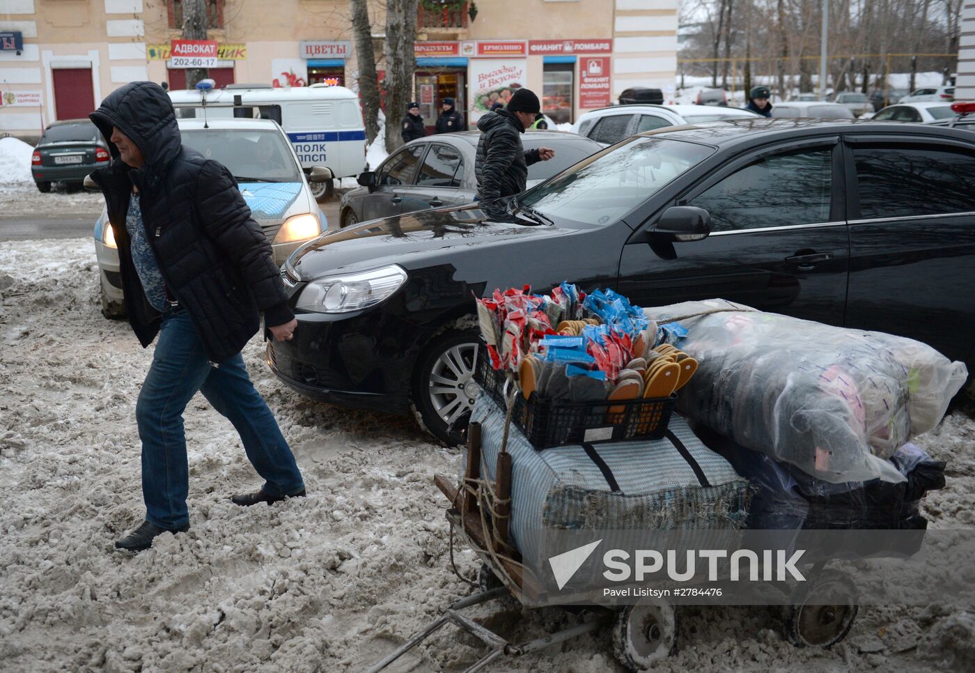 Unauthorized kiosks demolished in Yekaterinburg