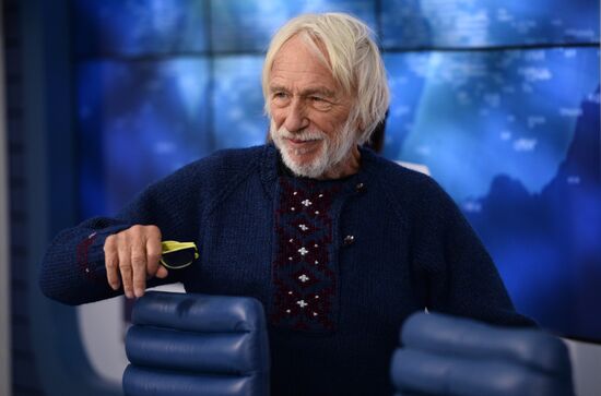 News conference with French actor Pierre Richard