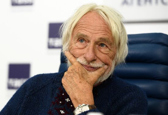 News conference with French actor Pierre Richard