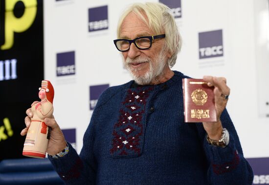 News conference with French actor Pierre Richard