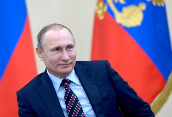 President Vladimir Putin meets with Leaders Club core group