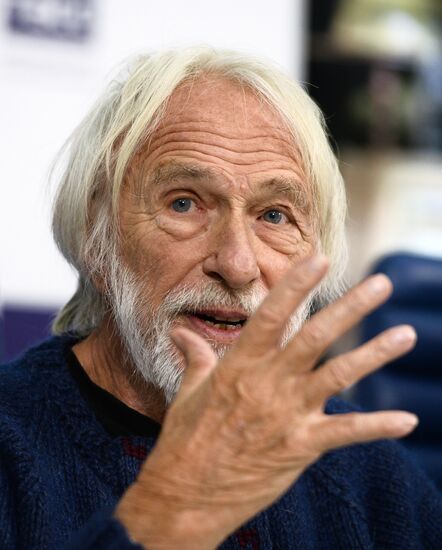 News conference with French actor Pierre Richard