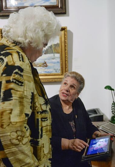 Tablet Training for the Elderly course in Moscow