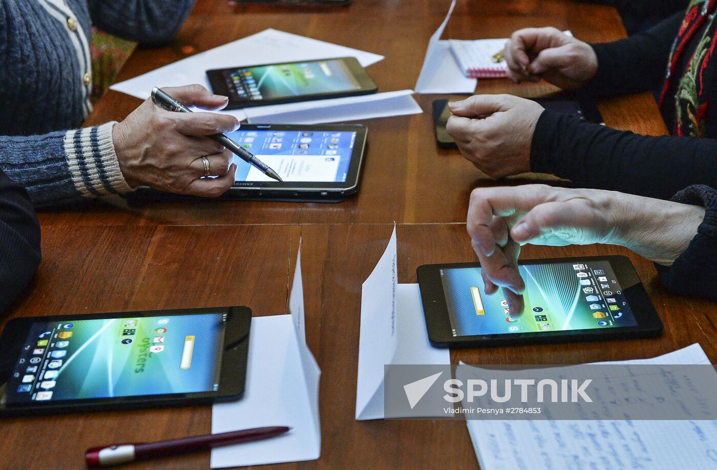 Tablet Training for the Elderly course in Moscow