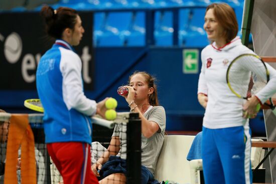 Tennis. 2015 Fed Cup. Russia - Netherlands. Russia's training session