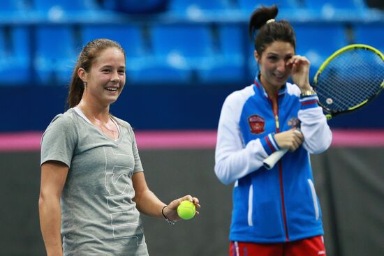 Tennis. 2016 Fed Cup. Russia - Netherlands. Russia's training session