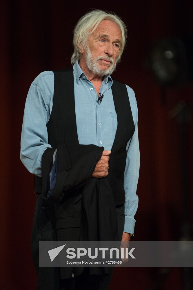Pierre Richard III show premiered