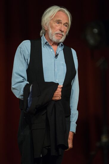 Pierre Richard III show premiered