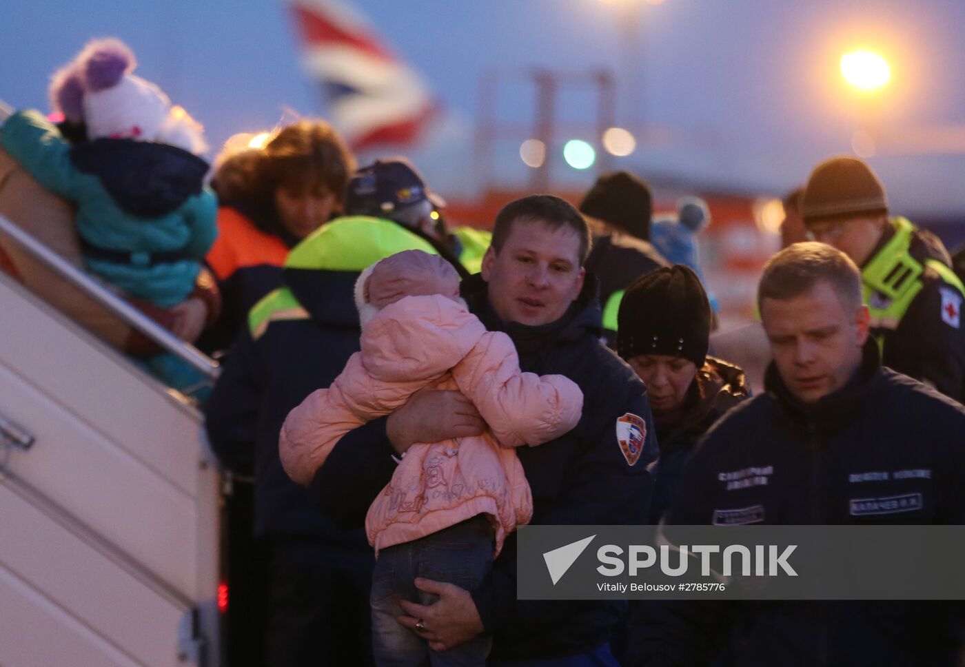 Emergencies Ministry's plane delivers severely ill children from Donbas to Moscow