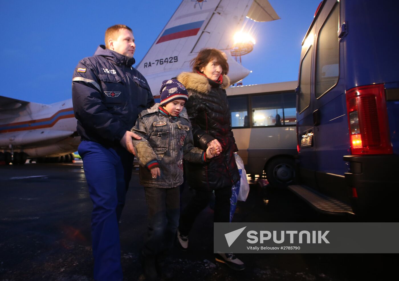 Emergencies Ministry's plane delivers severely ill children from Donbass to Moscow