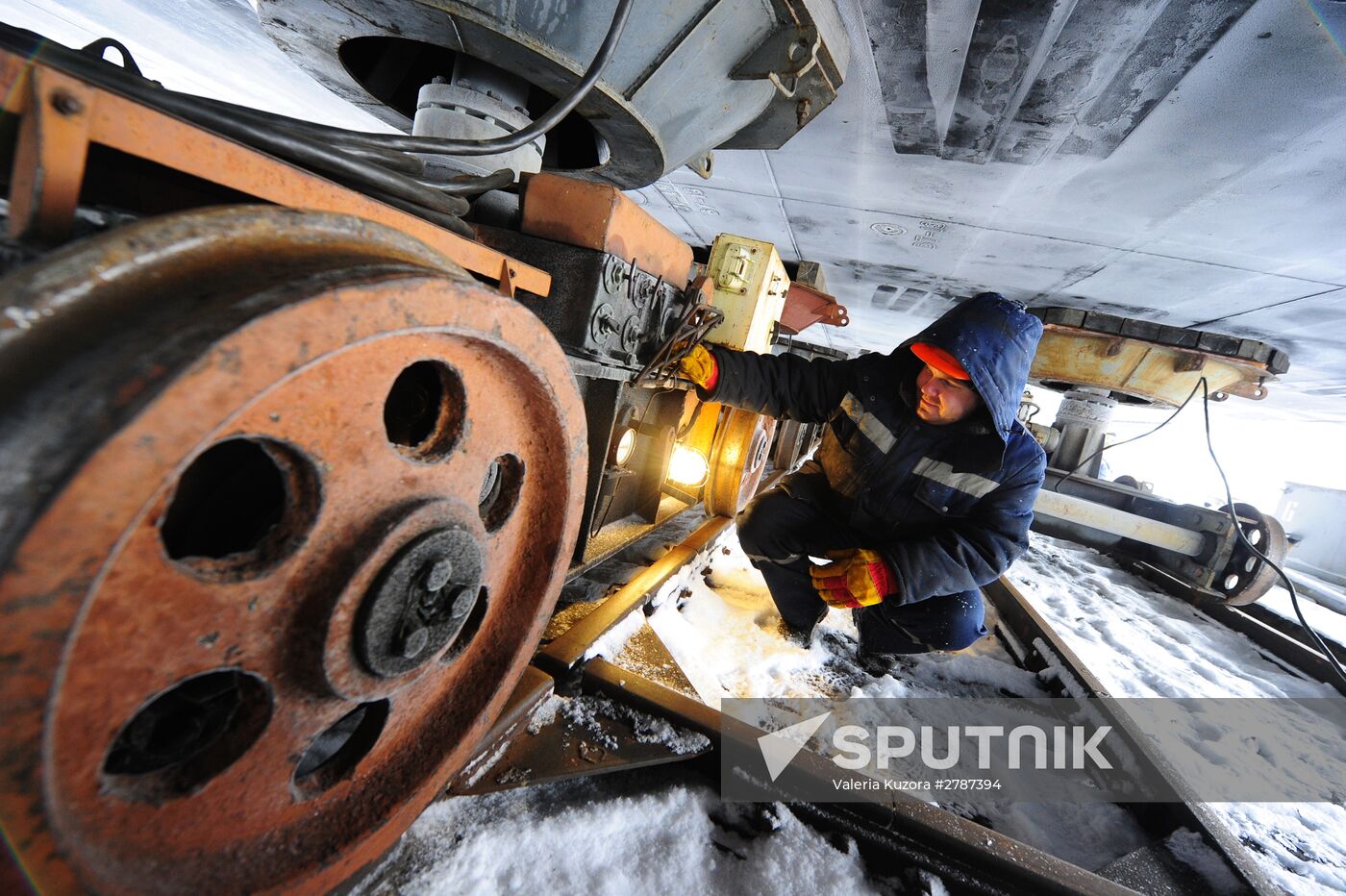 Rosneft Sakhalin tanker prepared for towage from Nakhodka to Vladivostok for fitting out