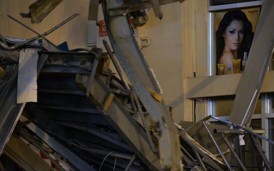 Demolishing illegal kiosks in Moscow