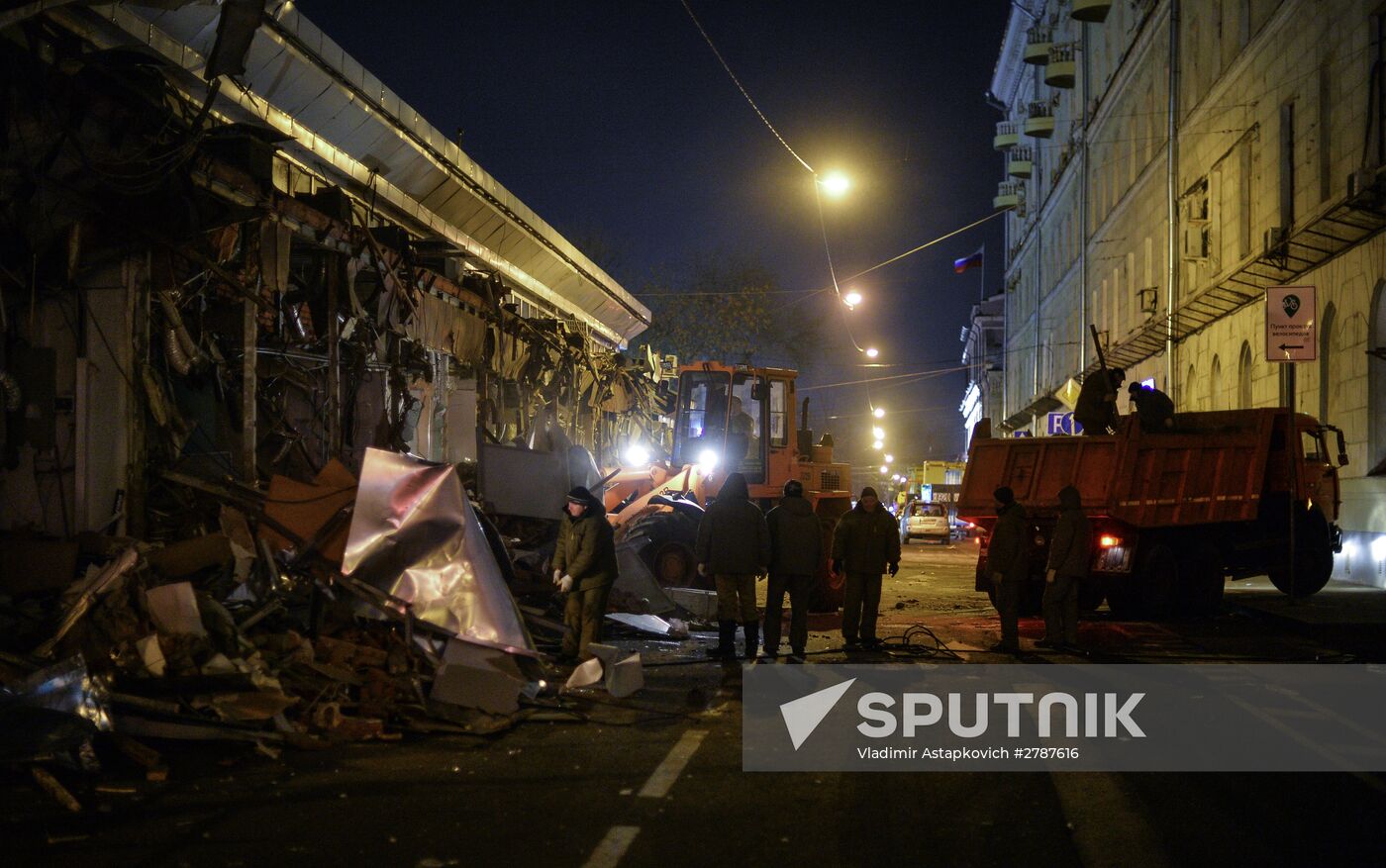 Demolishing illegal kiosks in Moscow