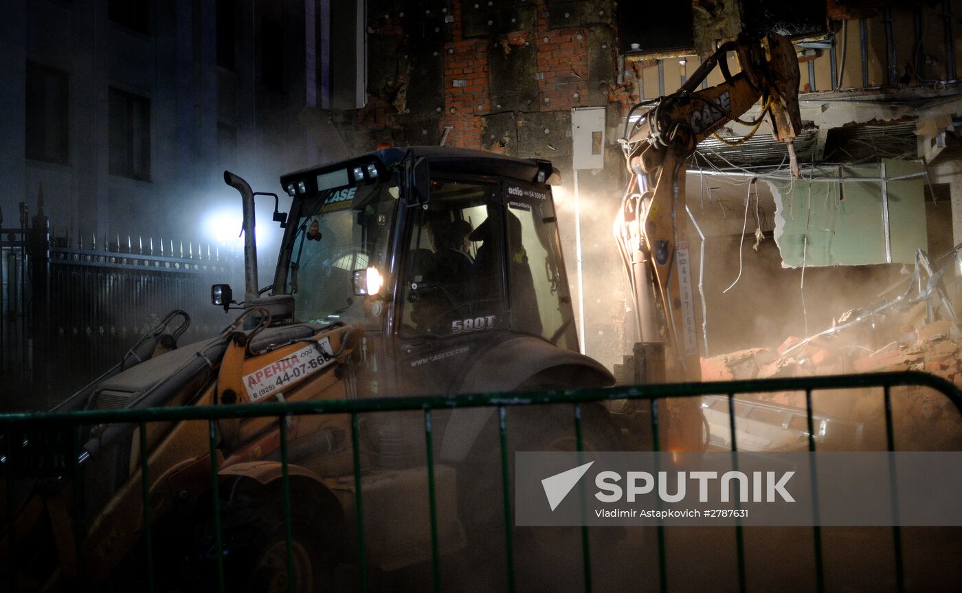 Demolishing illegal kiosks in Moscow