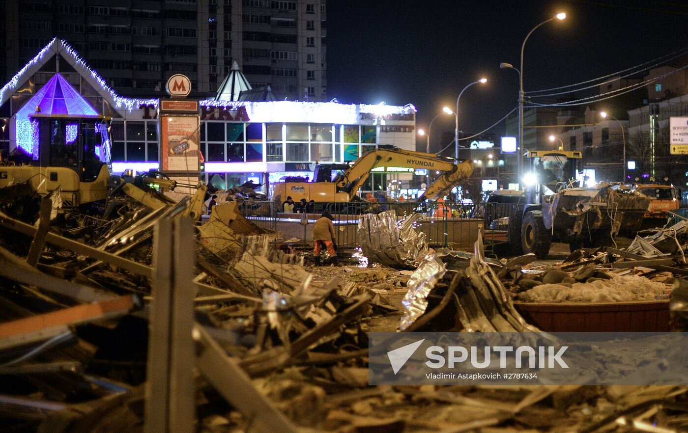 Demolishing illegal kiosks in Moscow