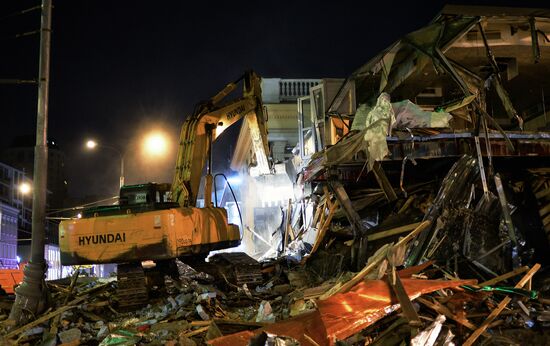 Demolishing illegal kiosks in Moscow