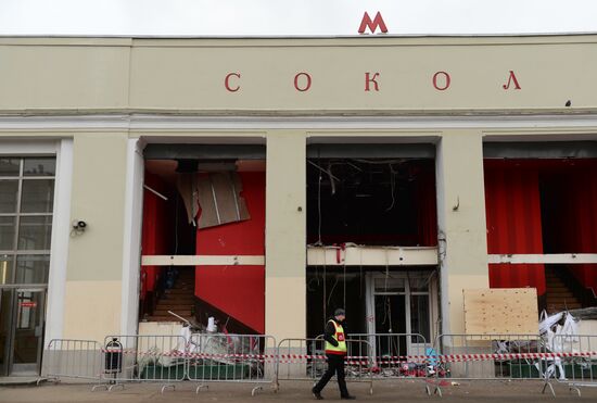 Demolishing illegal kiosks in Moscow