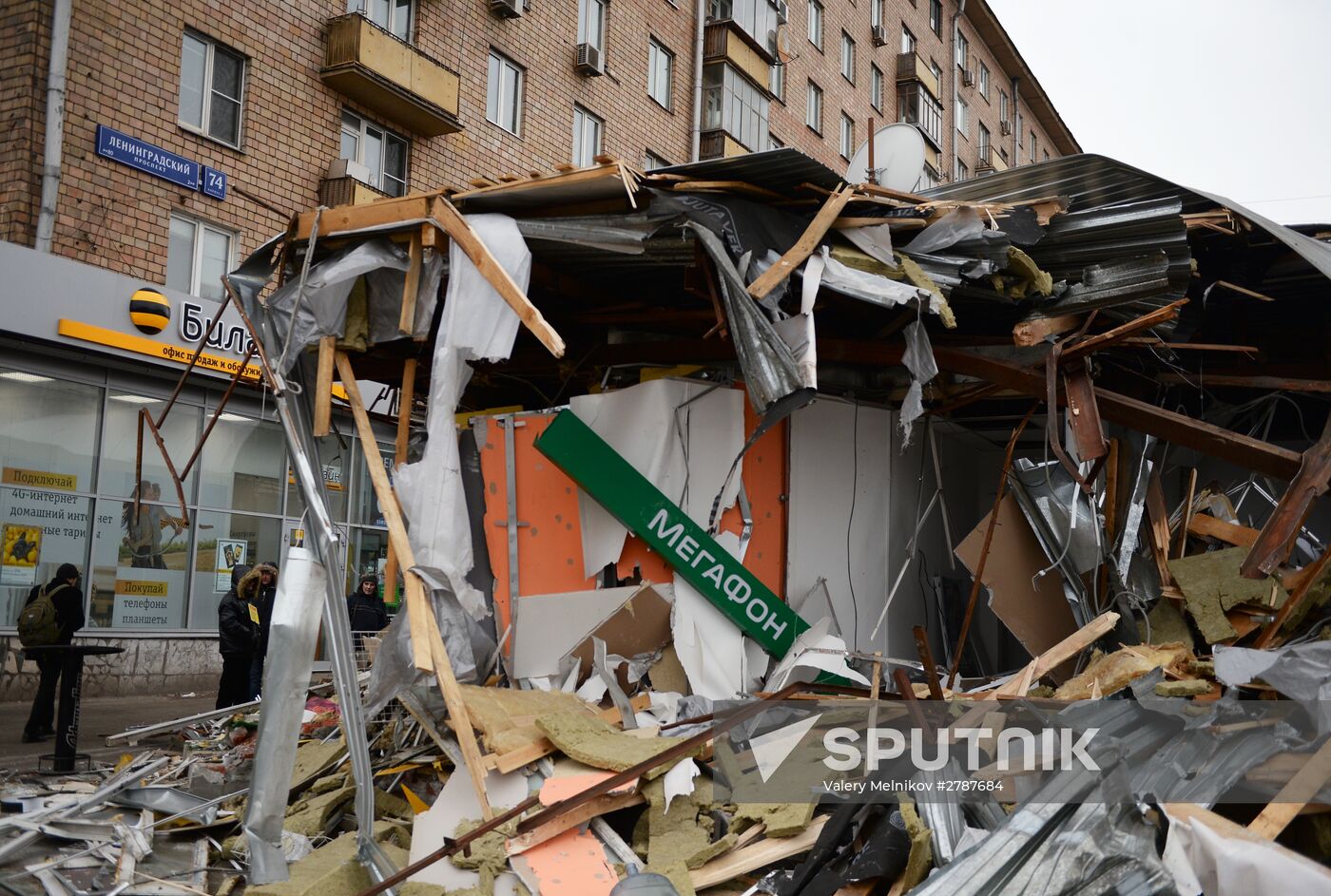 Demolishing illegal kiosks in Moscow