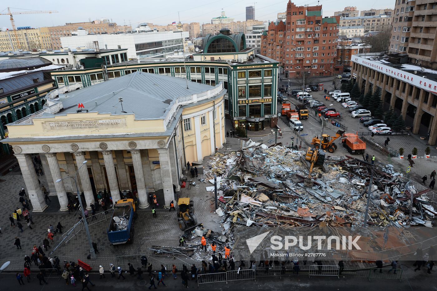 Demolishing illegal kiosks in Moscow