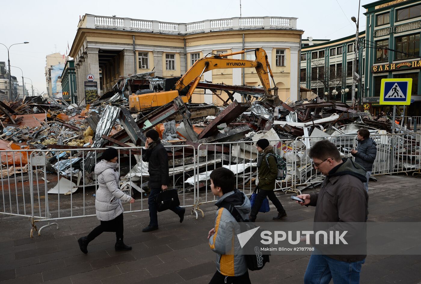 Demolishing illegal kiosks in Moscow