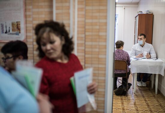 Omsk Surgery Clinic's mobile medical team in Litovka town