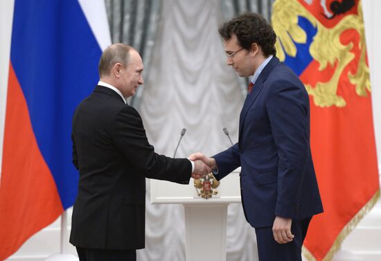 President Vladimir Putin presents Prizes in Science and Innovation for Young Scientists