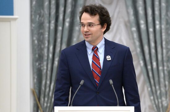 President Vladimir Putin presents Prizes in Science and Innovation for Young Scientists