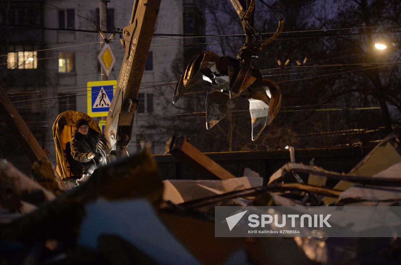 Demolition of illegal street kiosks and stalls underway in Moscow