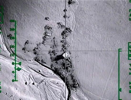 Russian warplanes destroy ISIS oil storage tanks in Aleppo Governorate, Syria