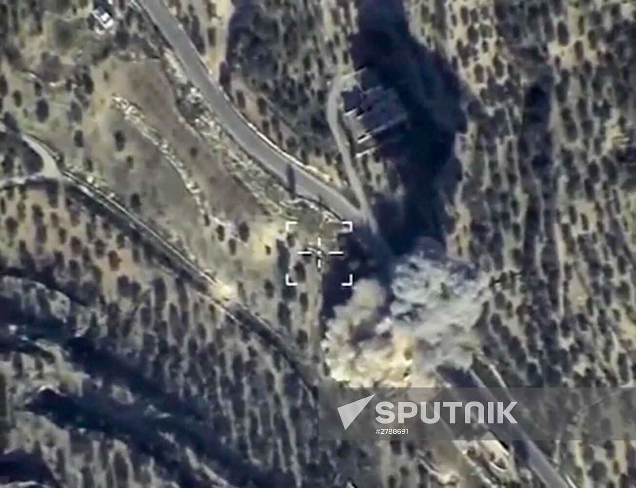 Russian Aerospace Forces destroy Daesh training camp