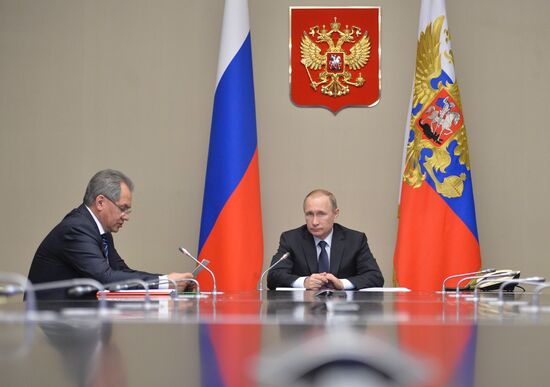 President Vladimir Putin receives reports on battleworthiness of South Military District forces