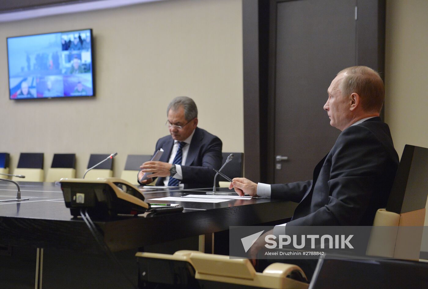 President Vladimir Putin receives reports on battleworthiness of South Military District forces