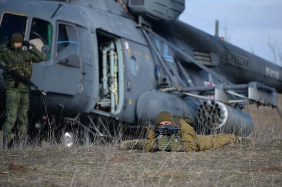 Motorized infantry exercise at Sernovodsky range