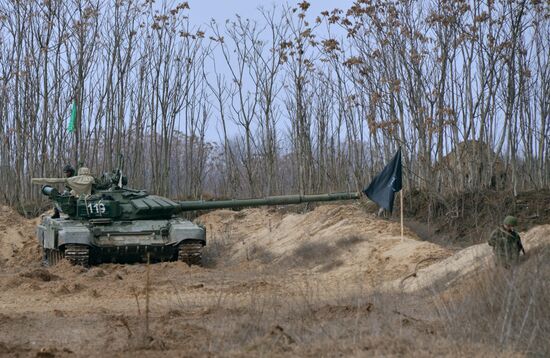 Motorized infantry exercise at Sernovodsky range