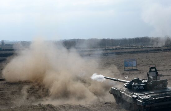 Motorized infantry exercise at Sernovodsky range