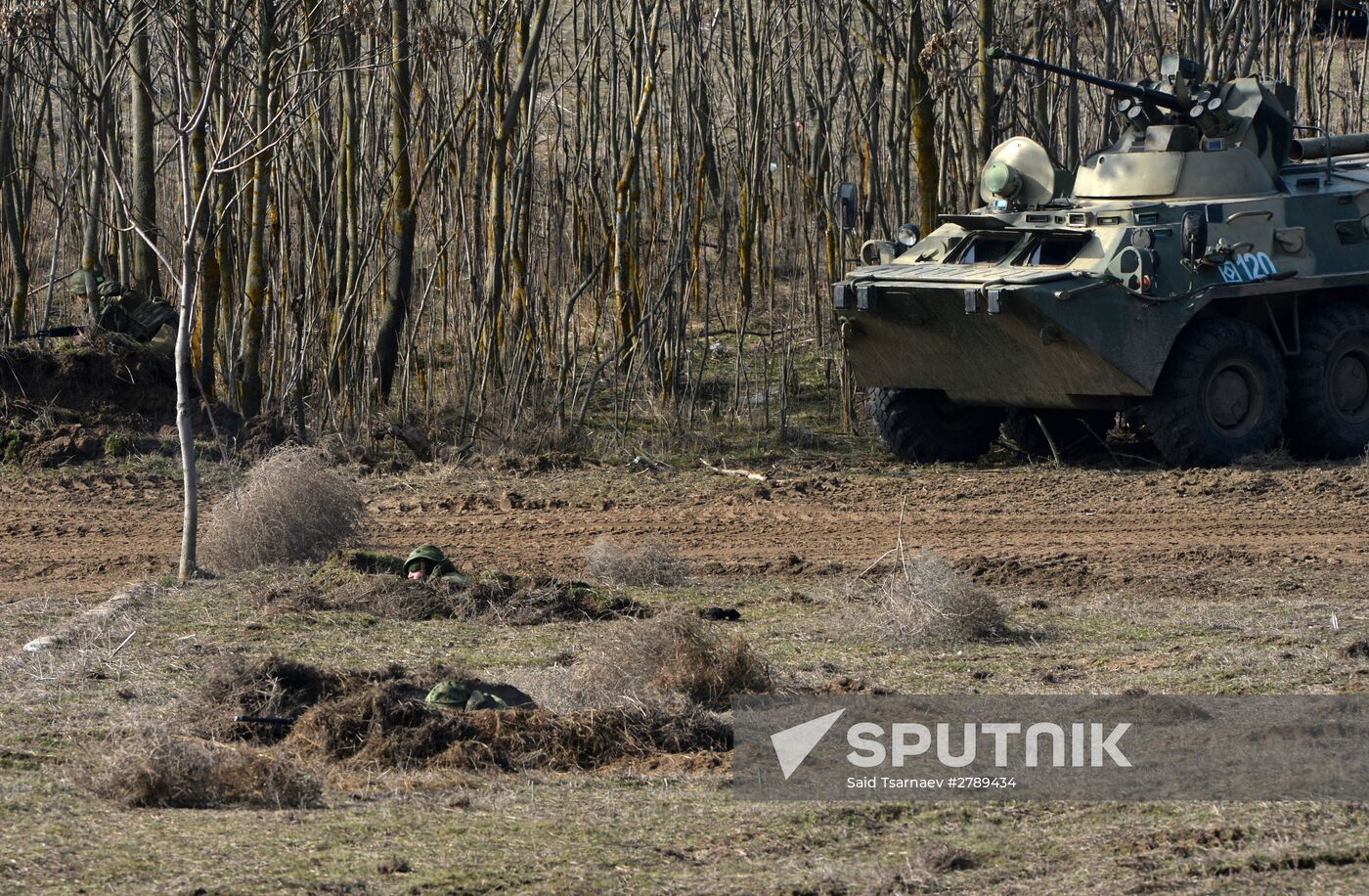 Motorized infantry exercise at Sernovodsky range