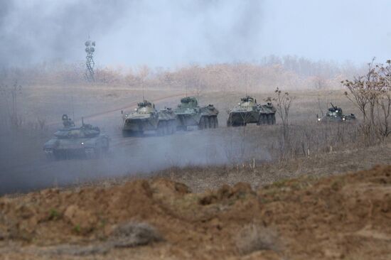 Motorized infantry exercise at Sernovodsky range