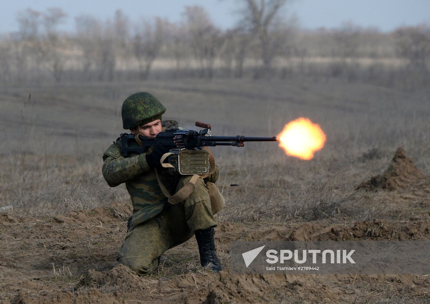 Motorized infantry exercise at Sernovodsky range
