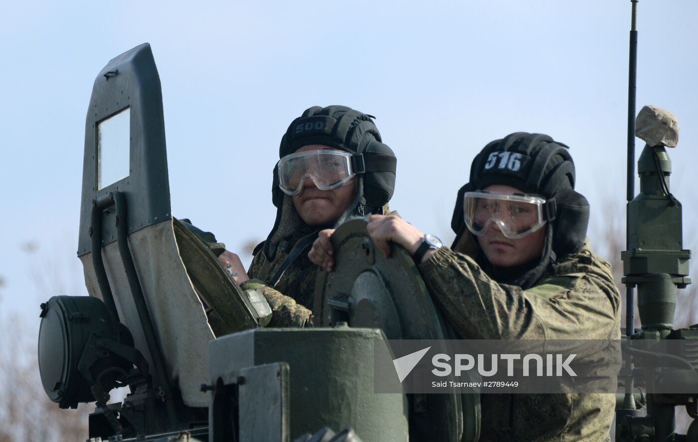 Motorized infantry exercise at Sernovodsky range